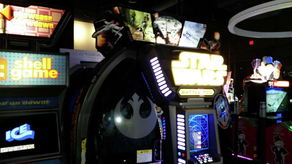 Dave & Buster's, Johnny Rockets set to open in San Antonio's Shops at