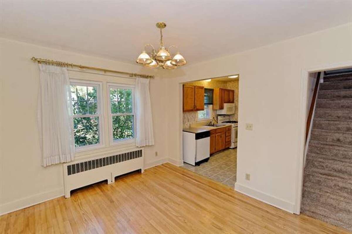 Featured Home Cape Cod in Bethlehem