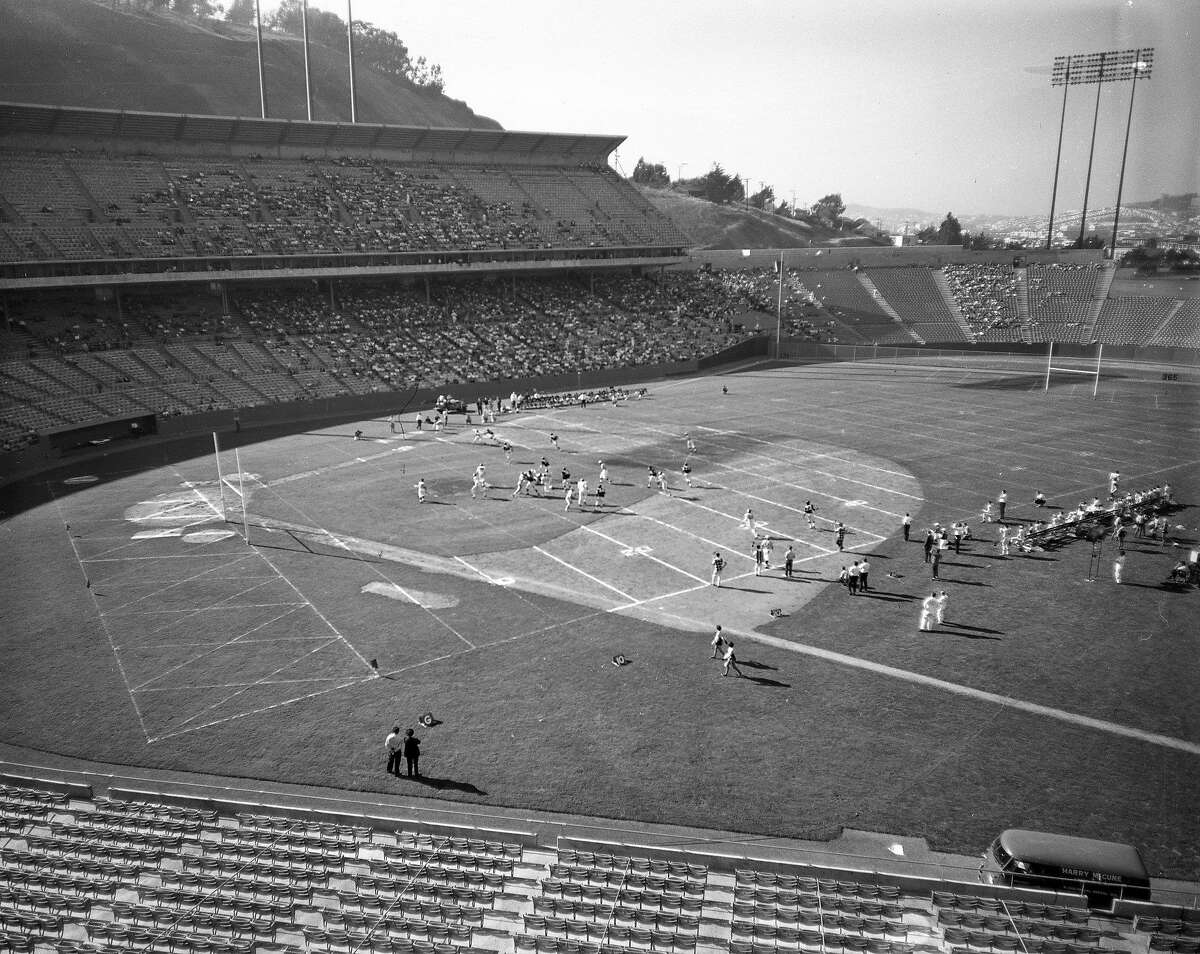 Raiders' home headaches: From 1960 in S.F. to today