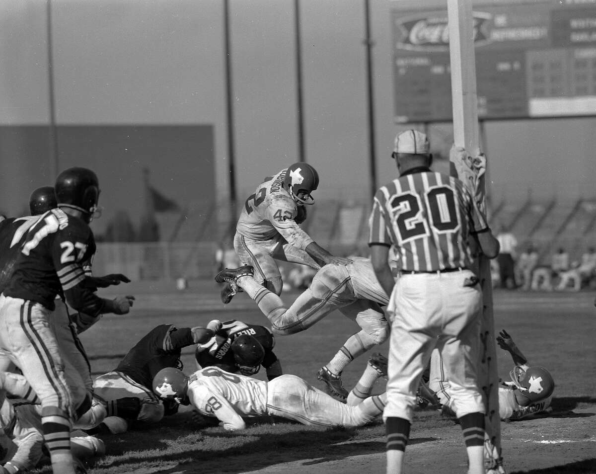 Raiders' home headaches From 1960 in S.F. to today