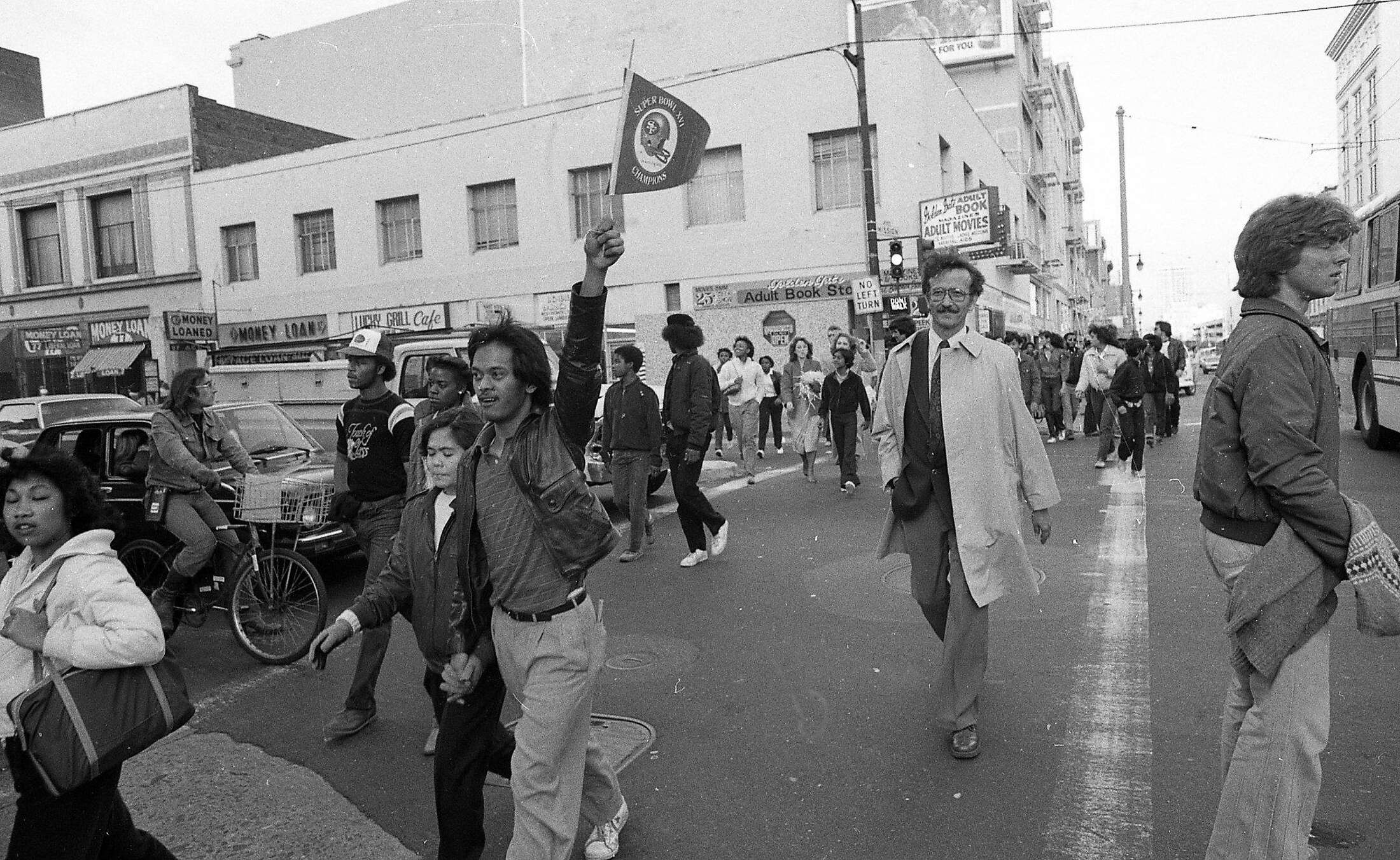 1982 Super Bowl parade takes detour into history