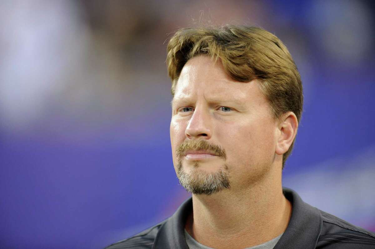 New York Giants offensive coordinator Ben McAdoo before the start of an NFL football game between the New England Patriots and the New York Giants, Thursday, Aug. 28, 2014, in East Rutherford, N.J. (AP Photo/Bill Kostroun)