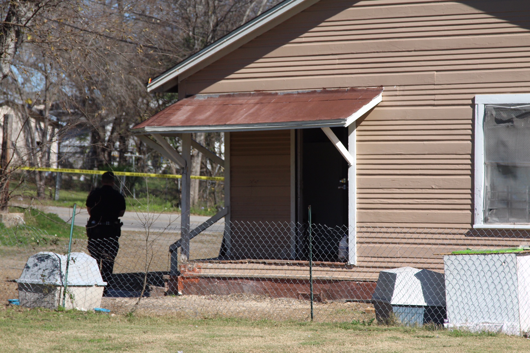 Man shot, killed in front yard after argument, police searching for suspect