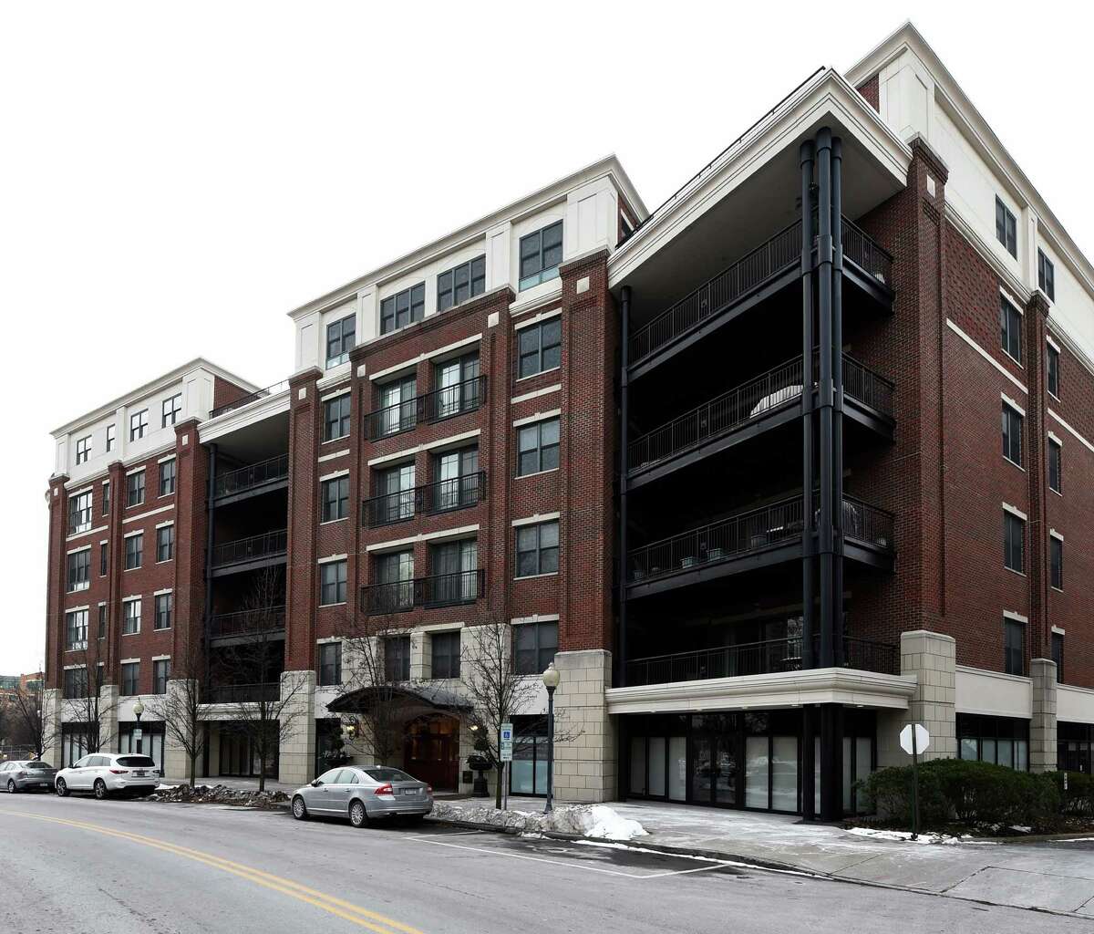 Power couple behind 2.1 million Saratoga Springs condo purchase