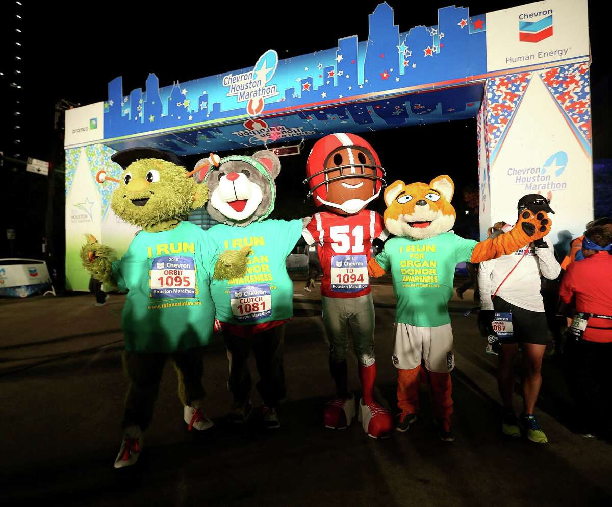 Fashion, style of the 42nd annual Houston Marathon