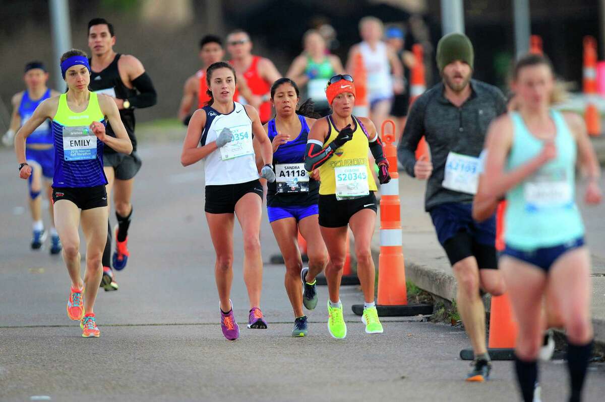 Fashion, style of the 42nd annual Houston Marathon