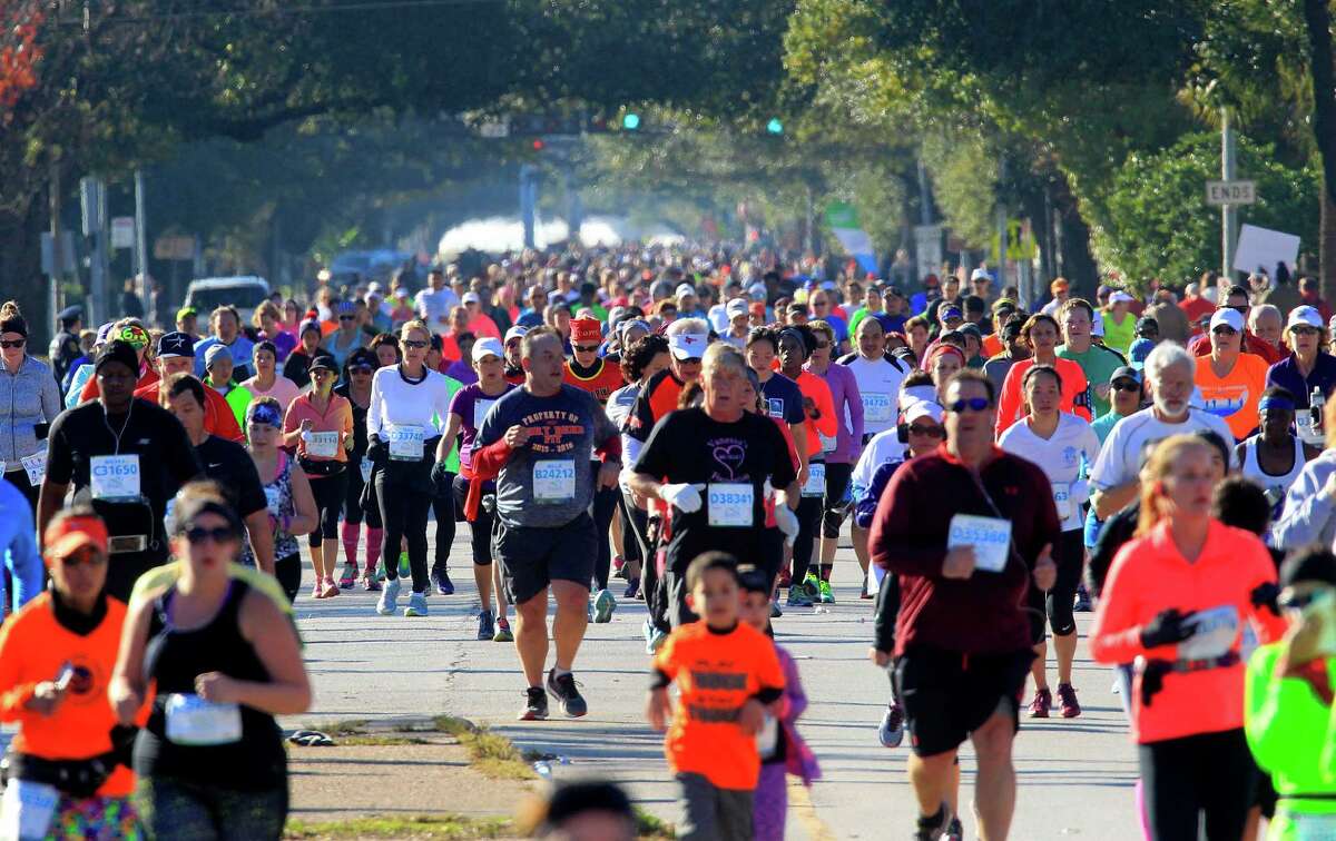 Fashion, style of the 42nd annual Houston Marathon