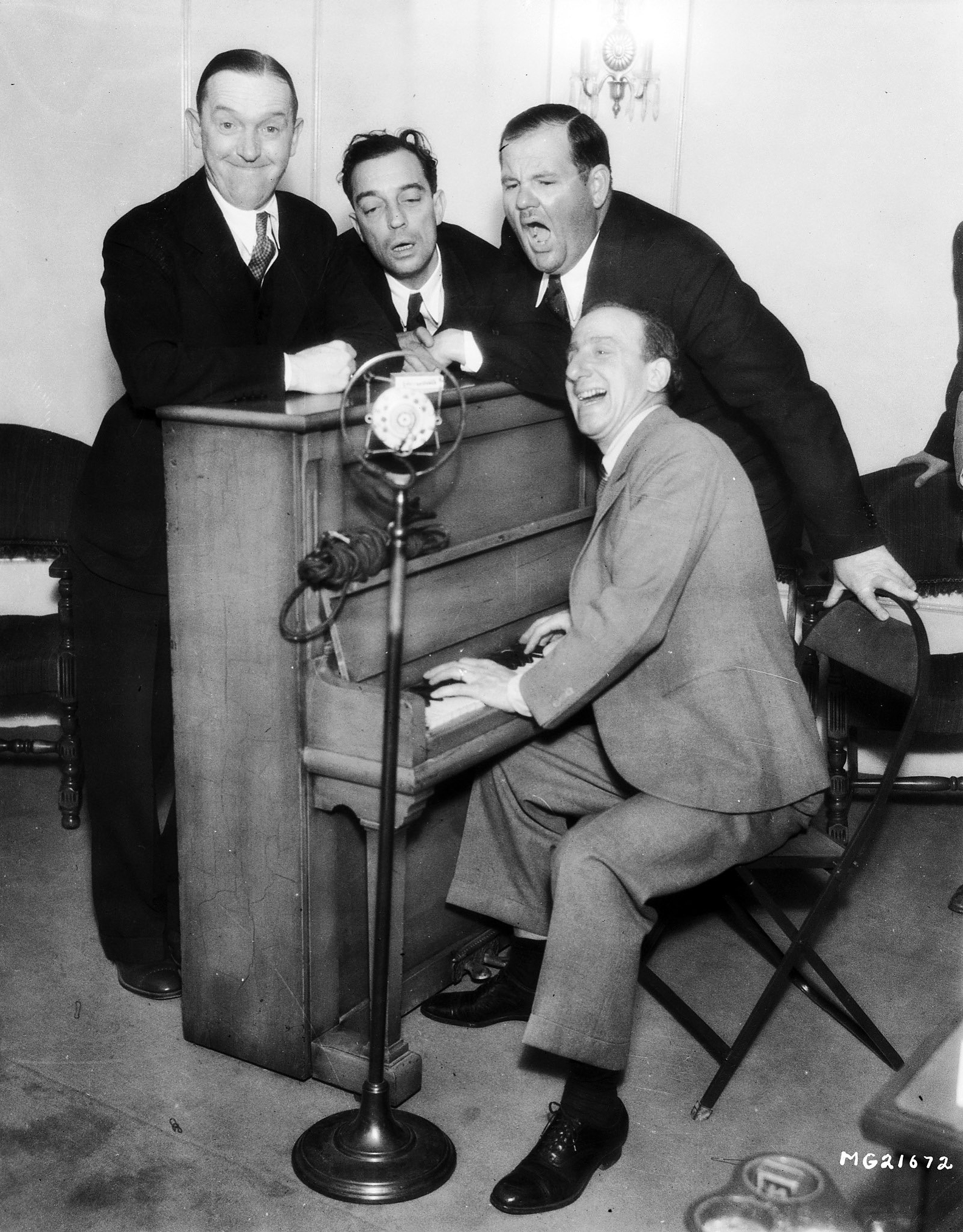 American silent screen comedian and actor Buster Keaton with fellow comedians Jimmy Durante, Stan Laurel and Oliver Hardy, 1931.