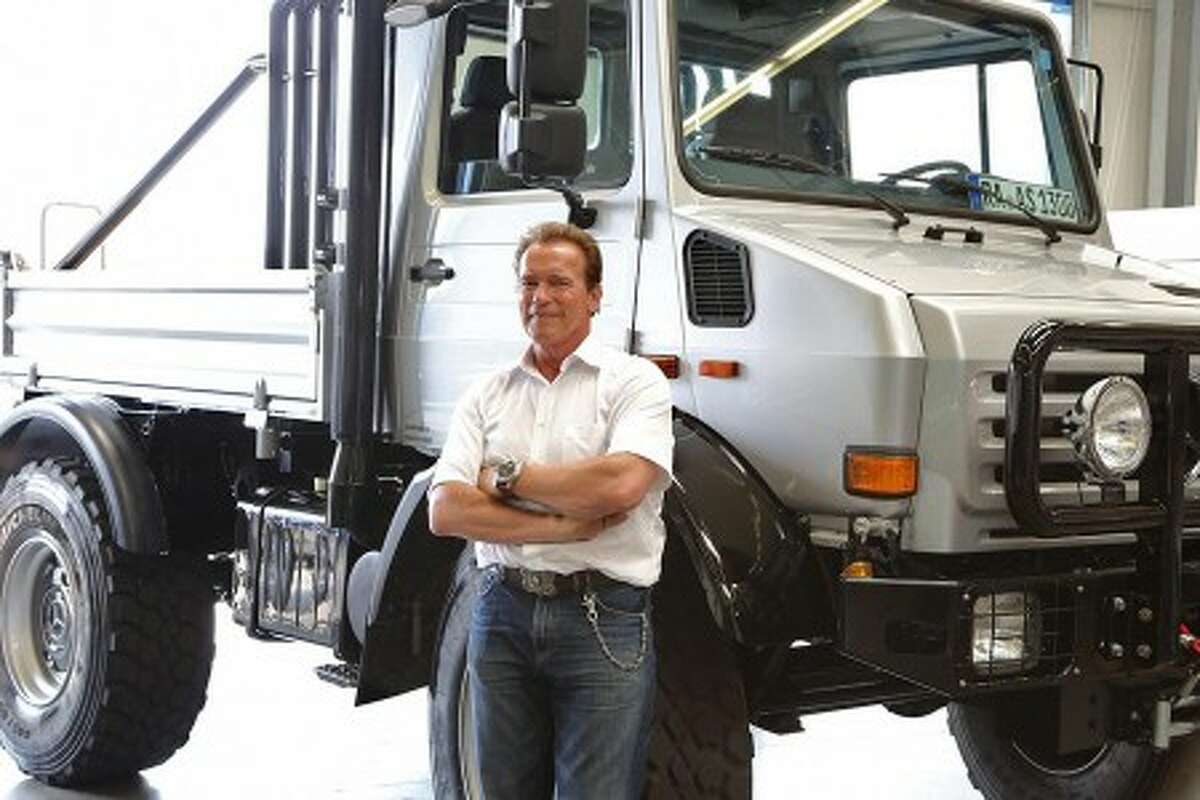 Schwarzenegger S 350 000 Mercedes Benz Truck Waiting For A Buyer On Ebay