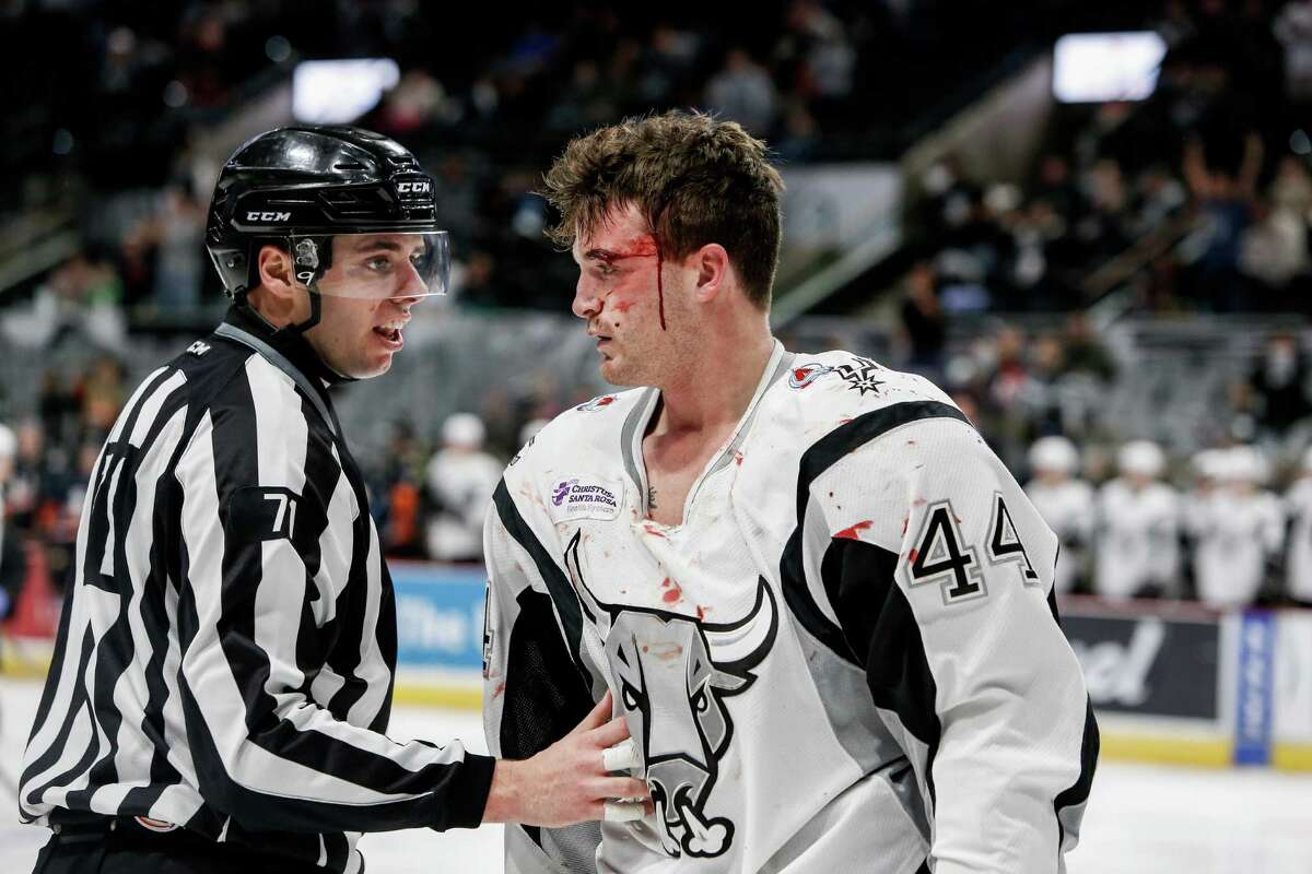 VIDEO: San Antonio Rampage player knocks out ex-NHL ...