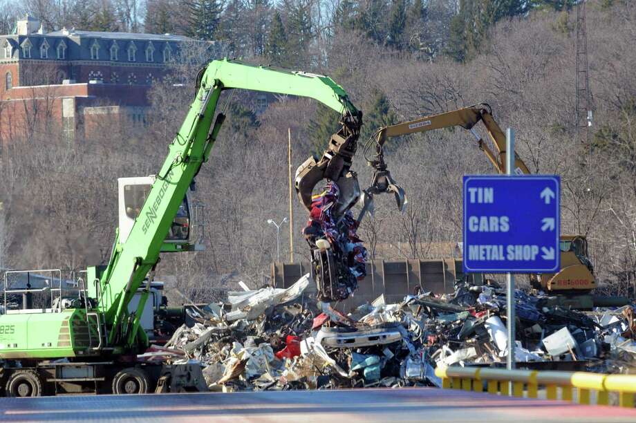 Economy Putting Crunch On Recycling Businesses Times Union S Metal Being Sorted At The Ben Weitsman Yard On Thursday Jan 21