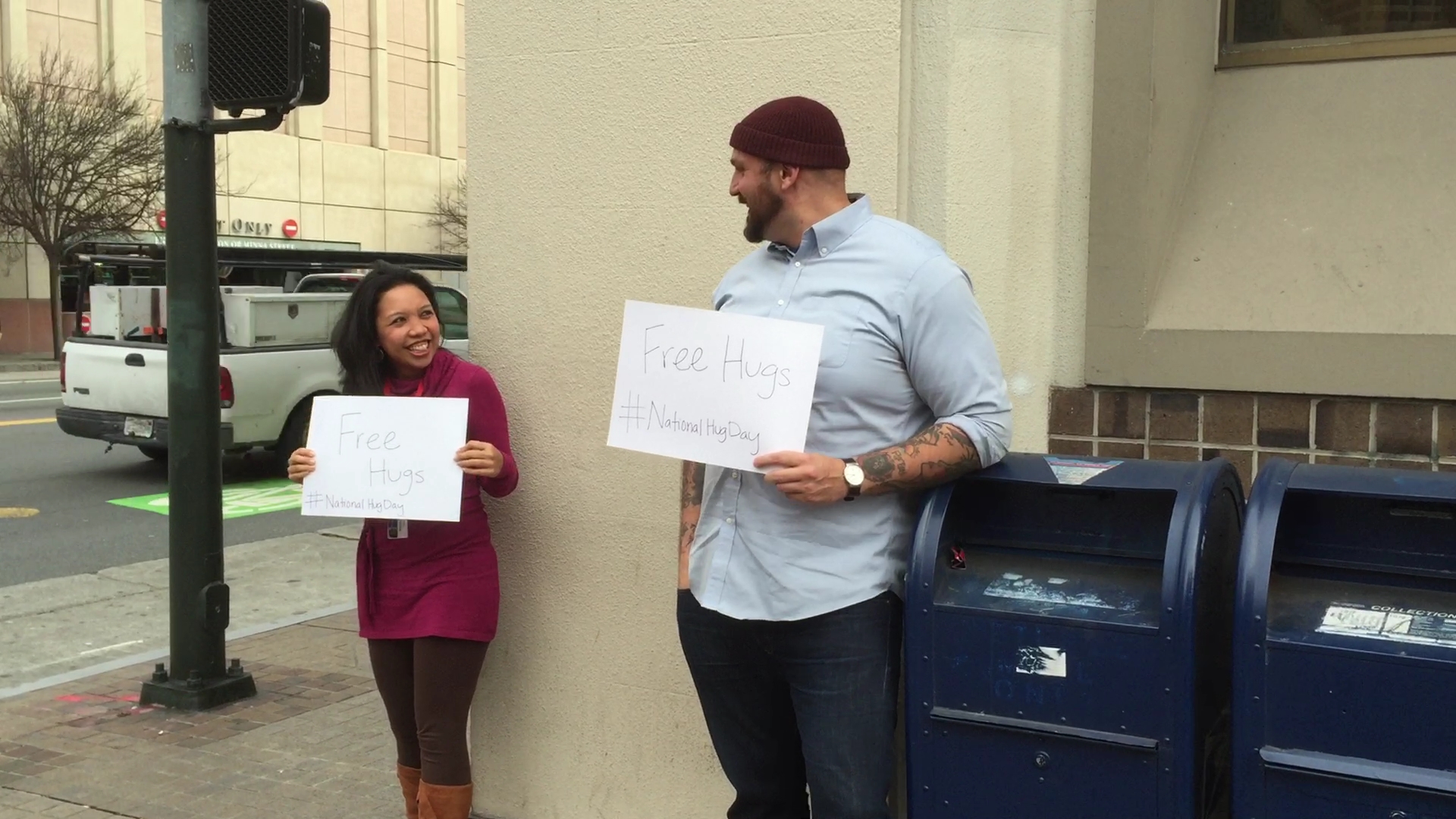 #NationalHugDay: Will people in San Francisco hug a complete stranger ...
