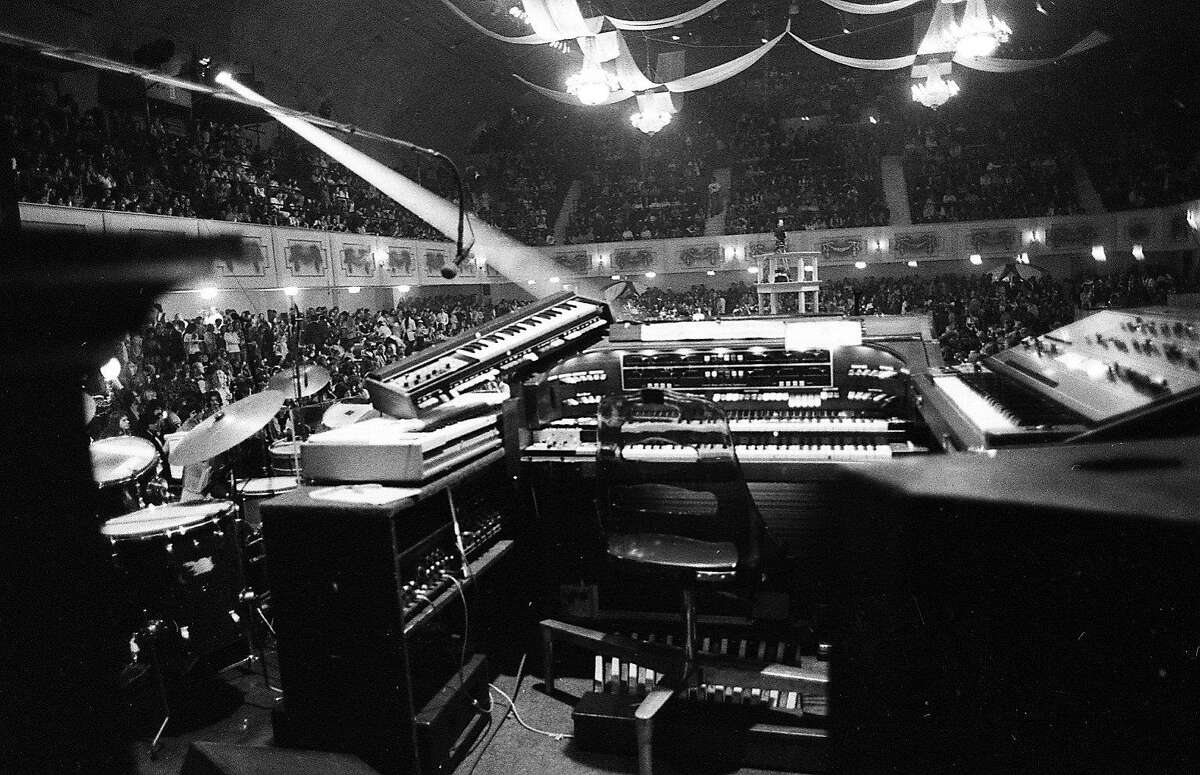 Longlost photos of The Band's 'The Last Waltz' uncovered Longlost photos of The Band's 'The Last Waltz' uncovered