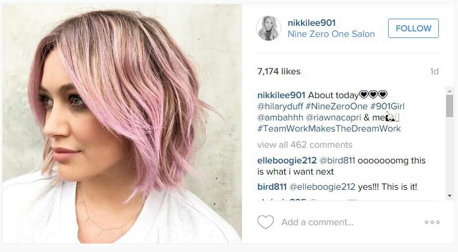 Lizzie Mcguire Star Hilary Duff Debuts New Pastel Pink Hairdo On