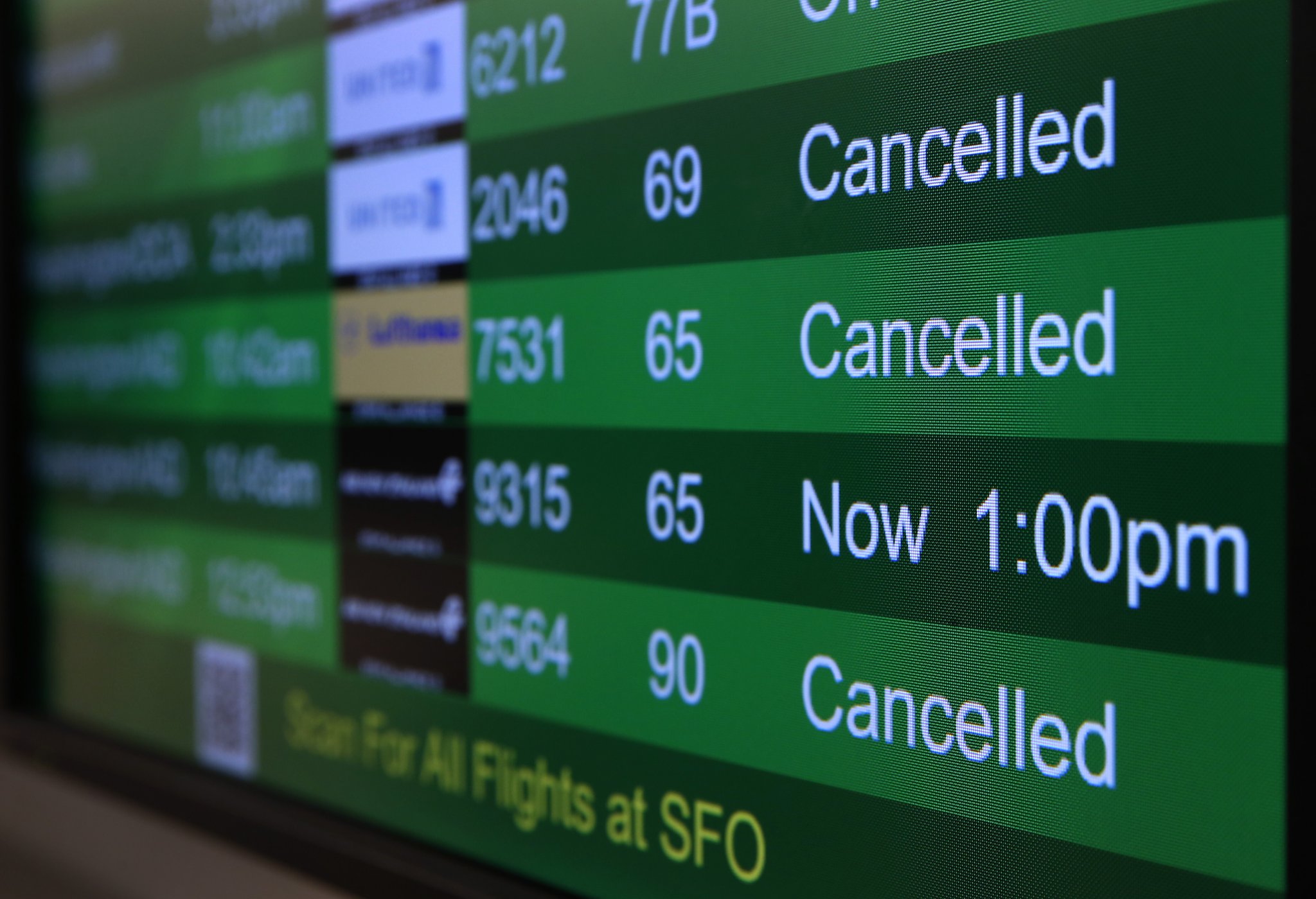 Storms on West and East coasts prompt 3-hour SFO flight delays