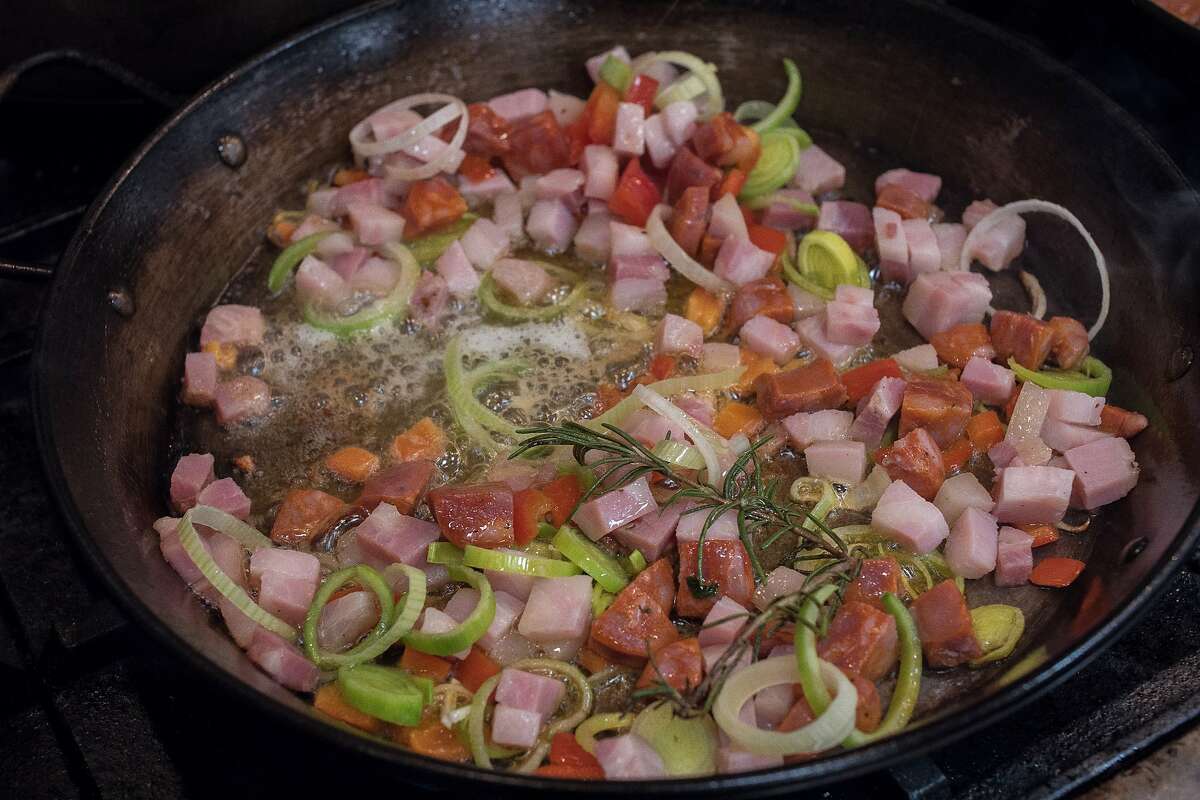 La Marcha in Berkeley Paella, perfected