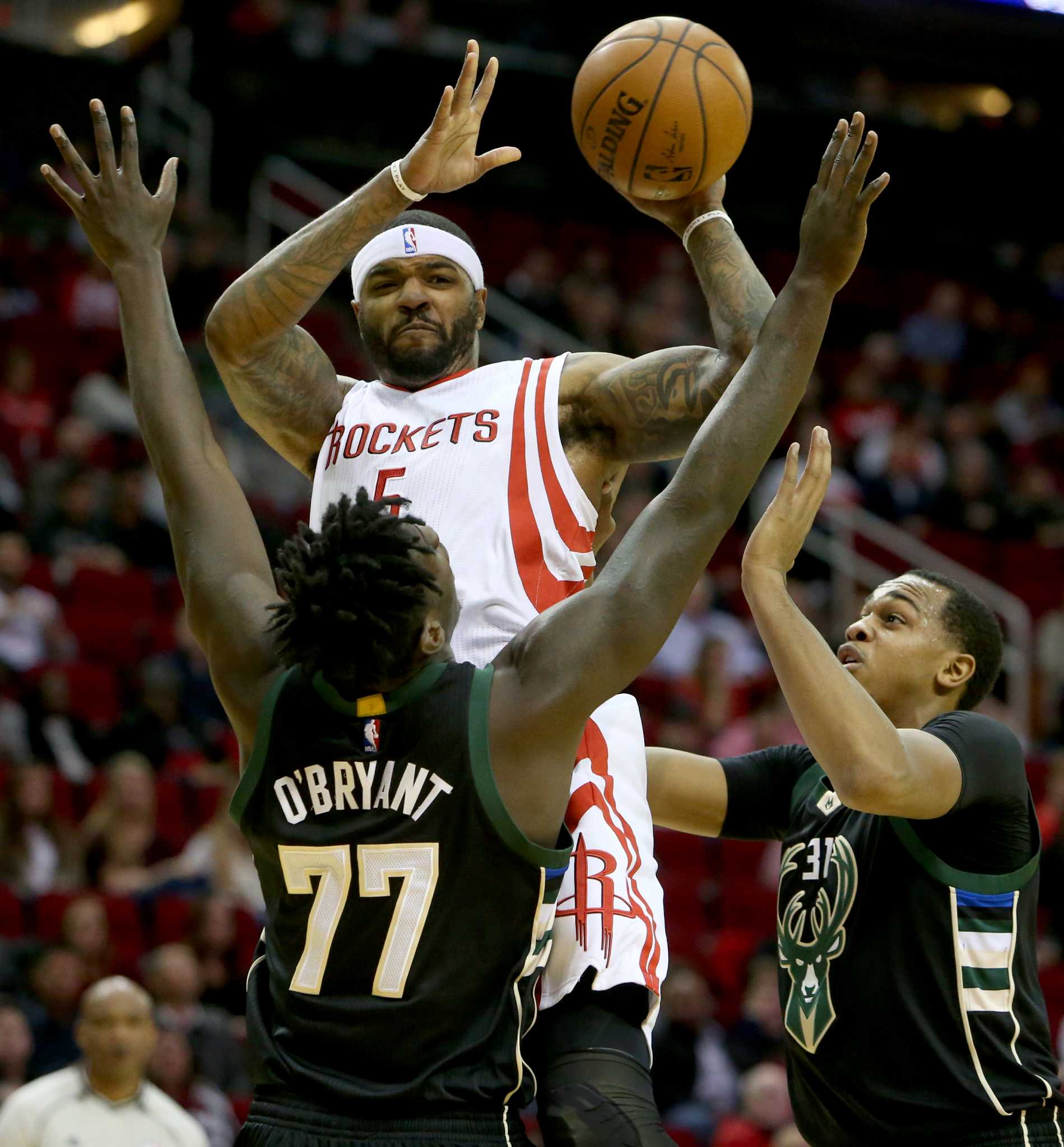 Rockets pursuing Josh Smith to pair with Dwight Howard 