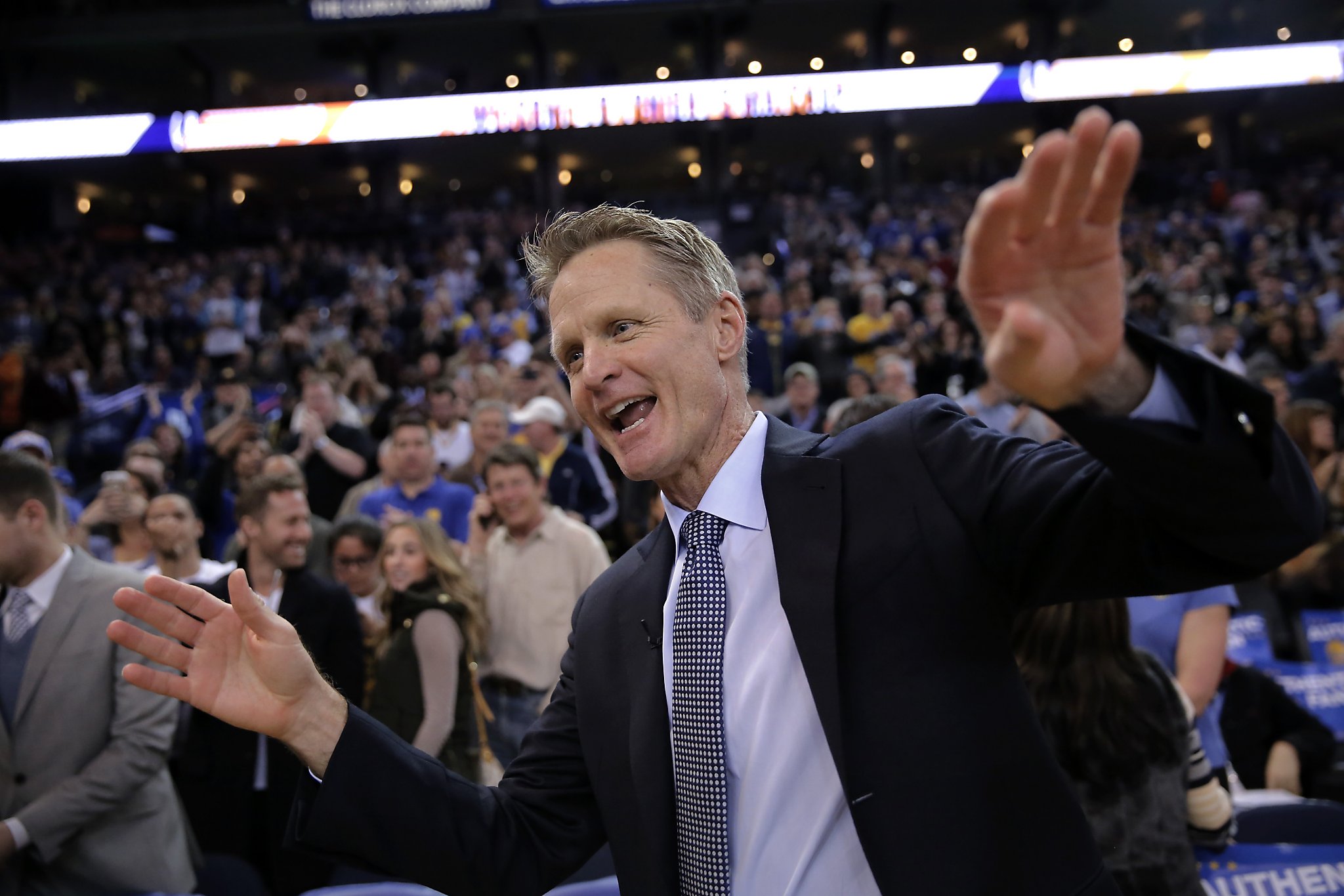 Warriors’ Curry shines in Kerr’s winning return