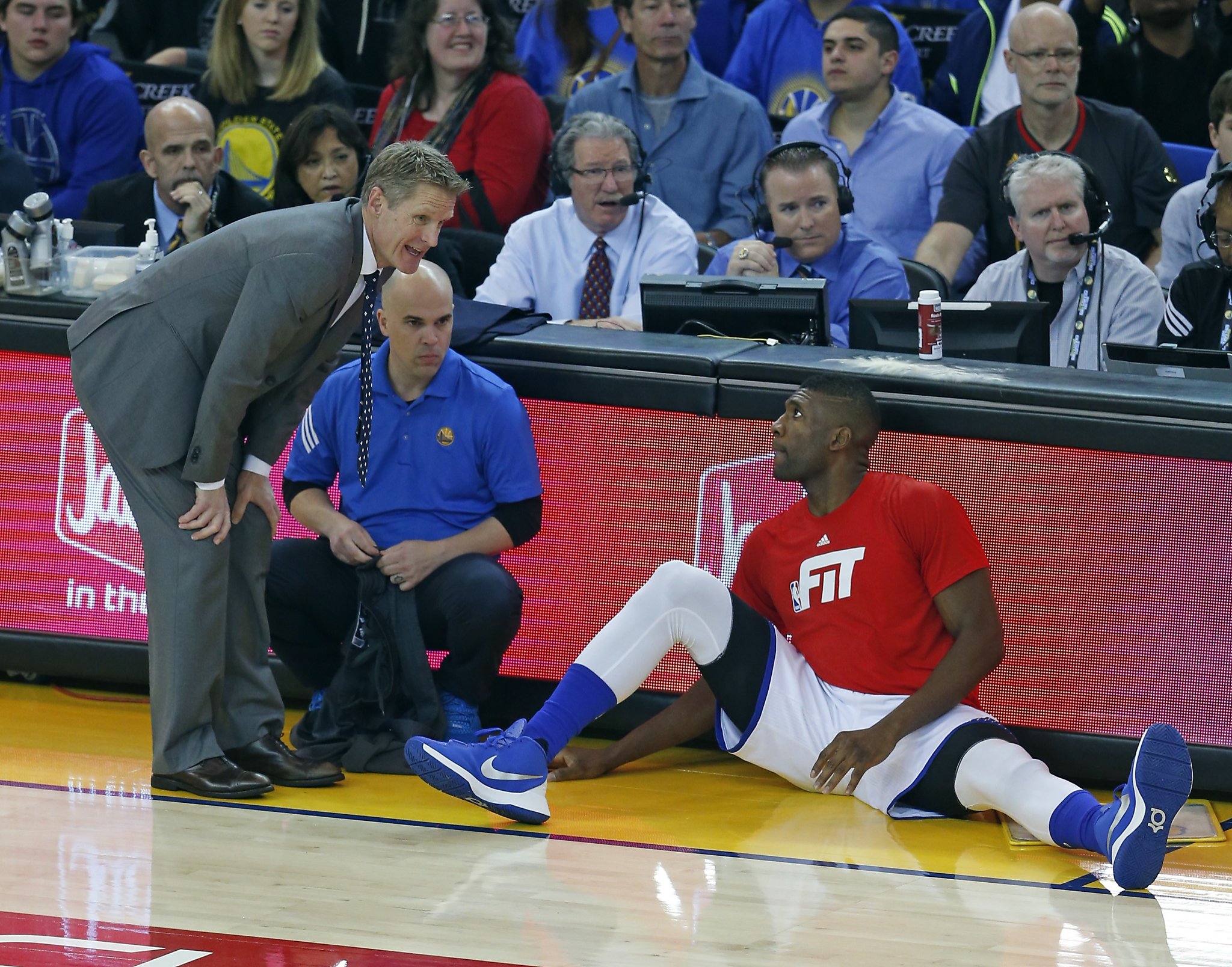 MRI on Ezeli’s left knee inconclusive, Warriors say