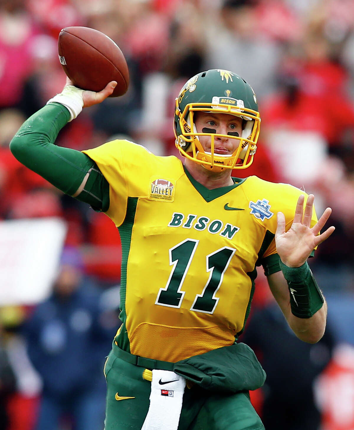 NCAA Football Championship: quarterback Carson Wentz to start for