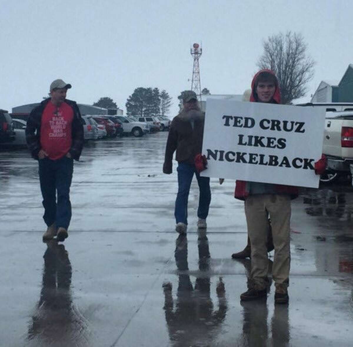 Nickelback tweeted this photo of the protester.