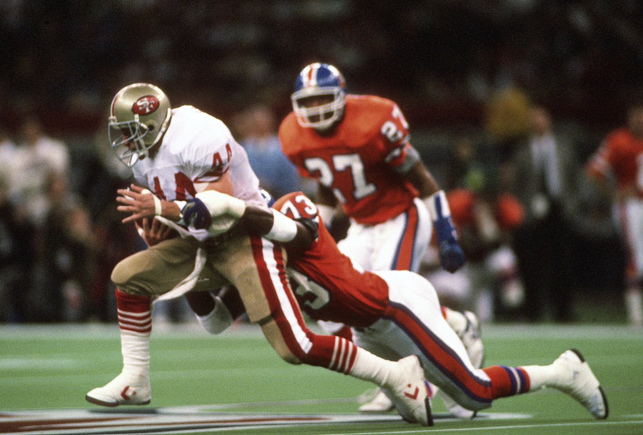 Running back Tom Rathman of the San Francisco 49ers looks on during a  News Photo - Getty Images