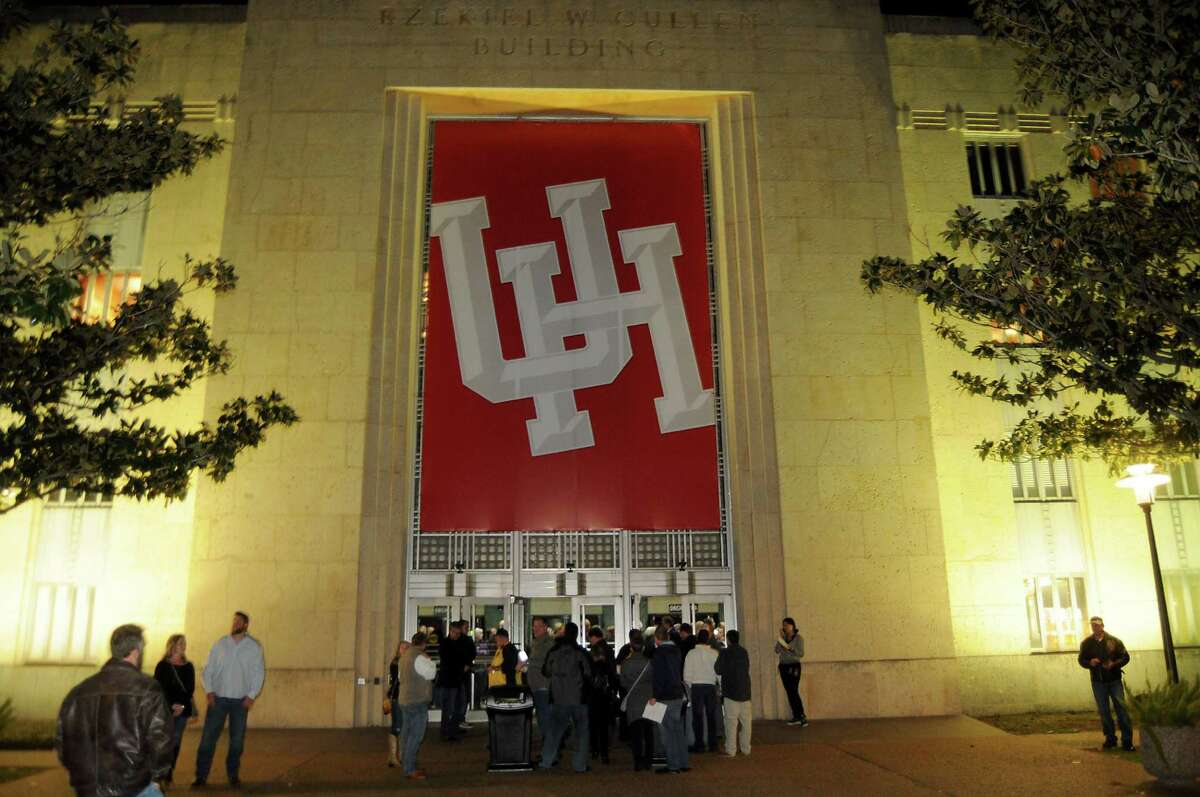The University of Houston will host the next GOP debate. Take a look at some of the best memes from the previous debates. 