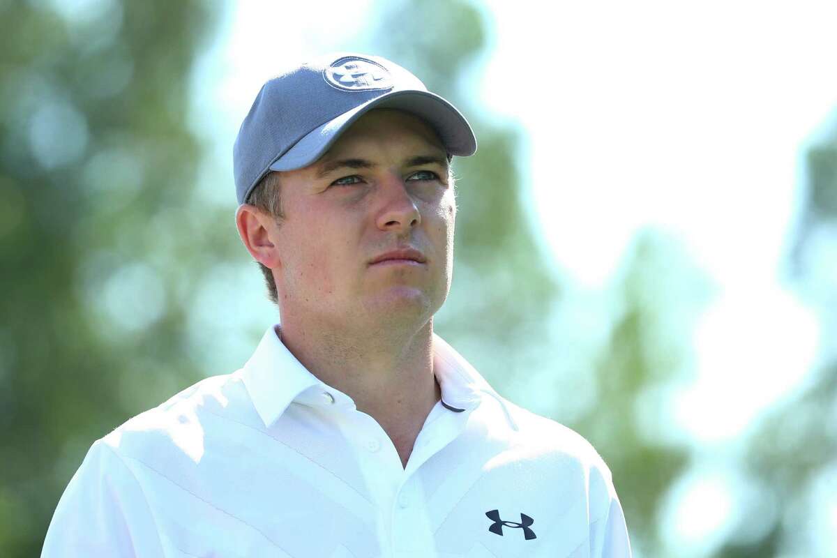 ABU DHABI, UNITED ARAB EMIRATES - JANUARY 24: Jordan Spieth of the United States looks on from the 5th tee during round four of the Abu Dhabi HSBC Golf Championship at the Abu Dhabi Golf Club on January 24, 2016 in Abu Dhabi, United Arab Emirates. (Photo by Andrew Redington/Getty Images)