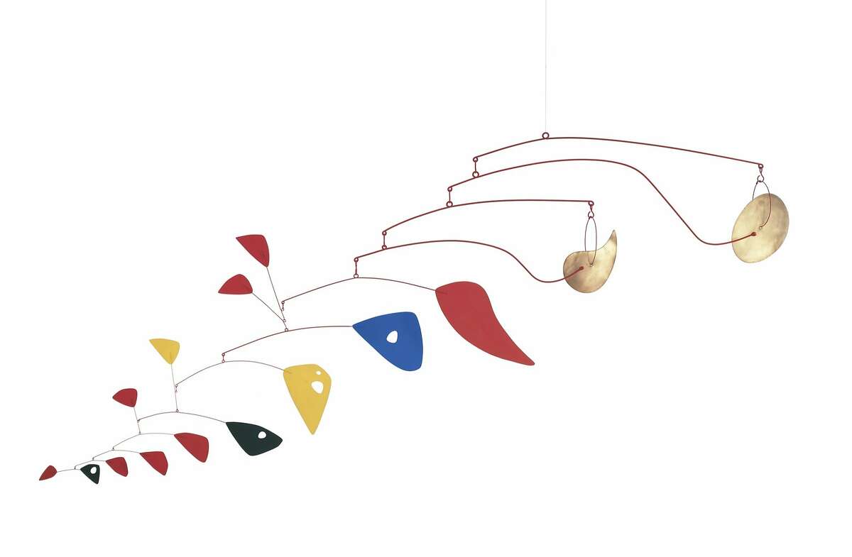 Alexander Calder "Double Gong" (1953); metal and paint; 60 x 132 x 132 in. (152.4 x 335.28 x 335.28 cm); The Doris and Donald Fisher Collection at the San Francisco Museum of Modern Art; © Calder Foundation, New York / Artists Rights Society (ARS), New York