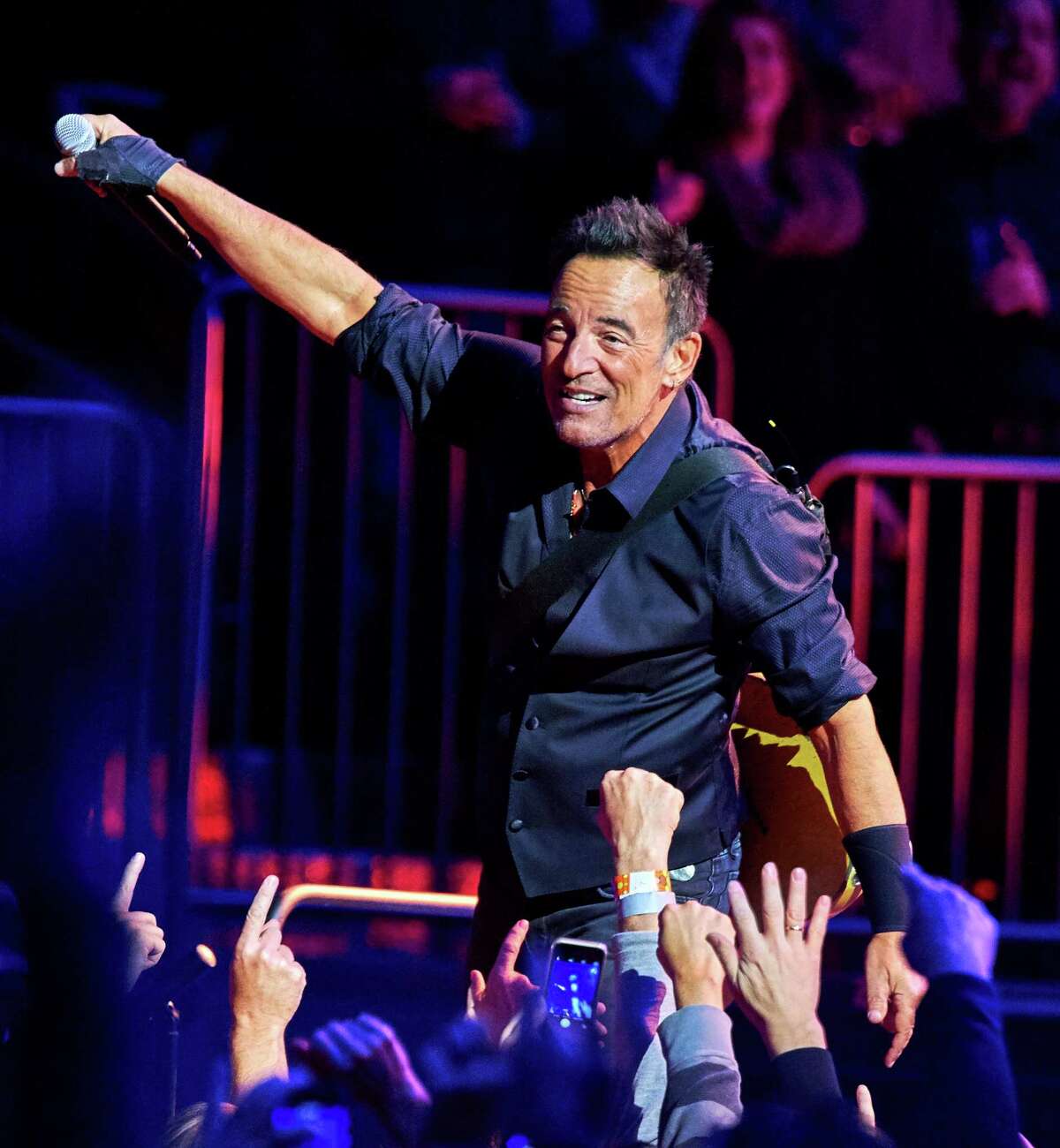 Bruce Springsteen performs with the E Street Band at Madison Square Garden, Wednesday, Jan. 27, 2016, in New York. (Photo by Robert Altman /Invision/AP) ORG XMIT: NYRA109