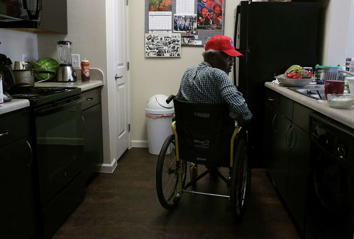 Veterans moving into Kerrville apartments built for them