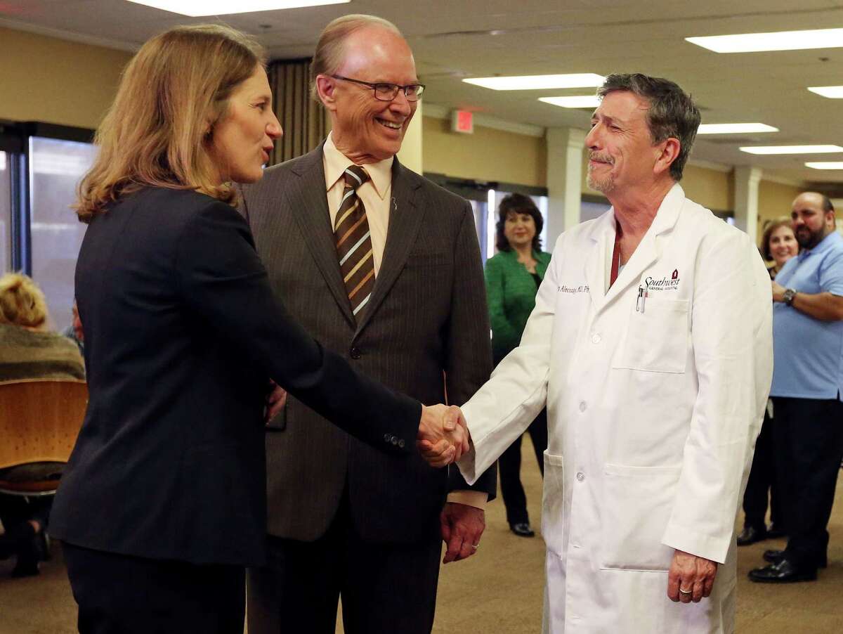 Health Secretary Burwell urges San Antonio families to get coverage