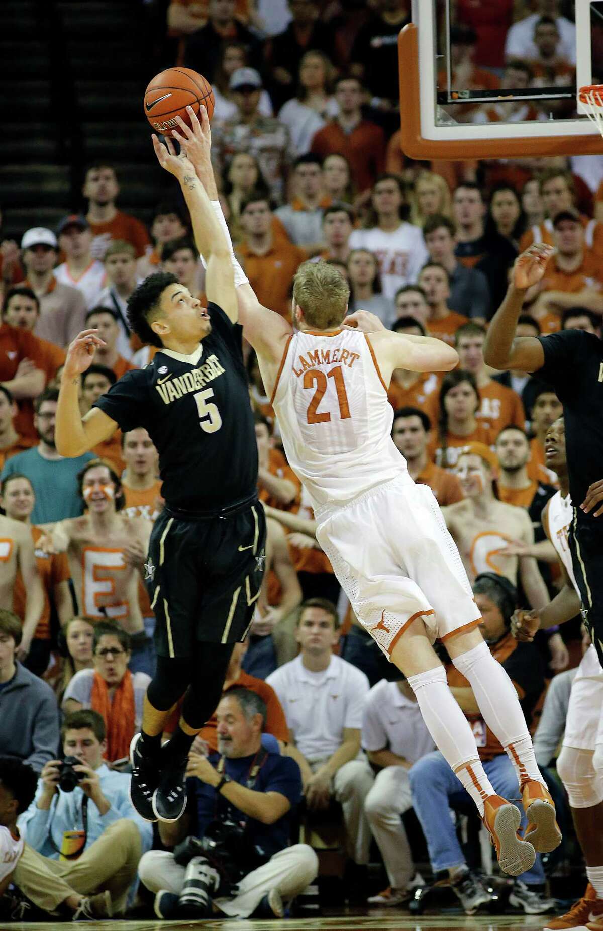 Texas 72, Vanderbilt 58