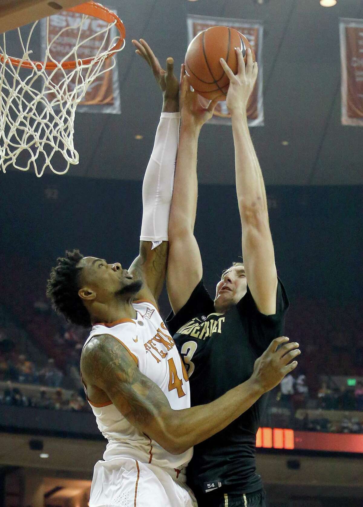 Texas 72, Vanderbilt 58