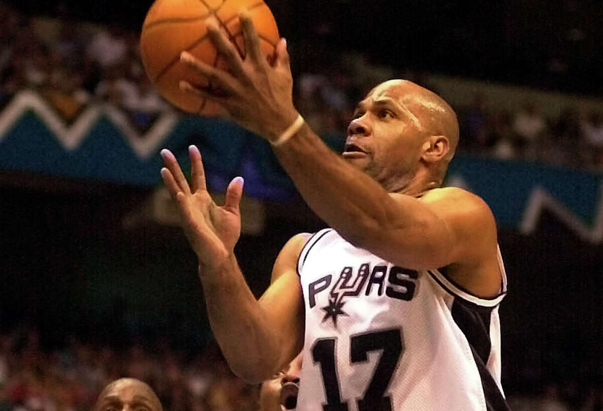 Offtopic conversation Mario Elie