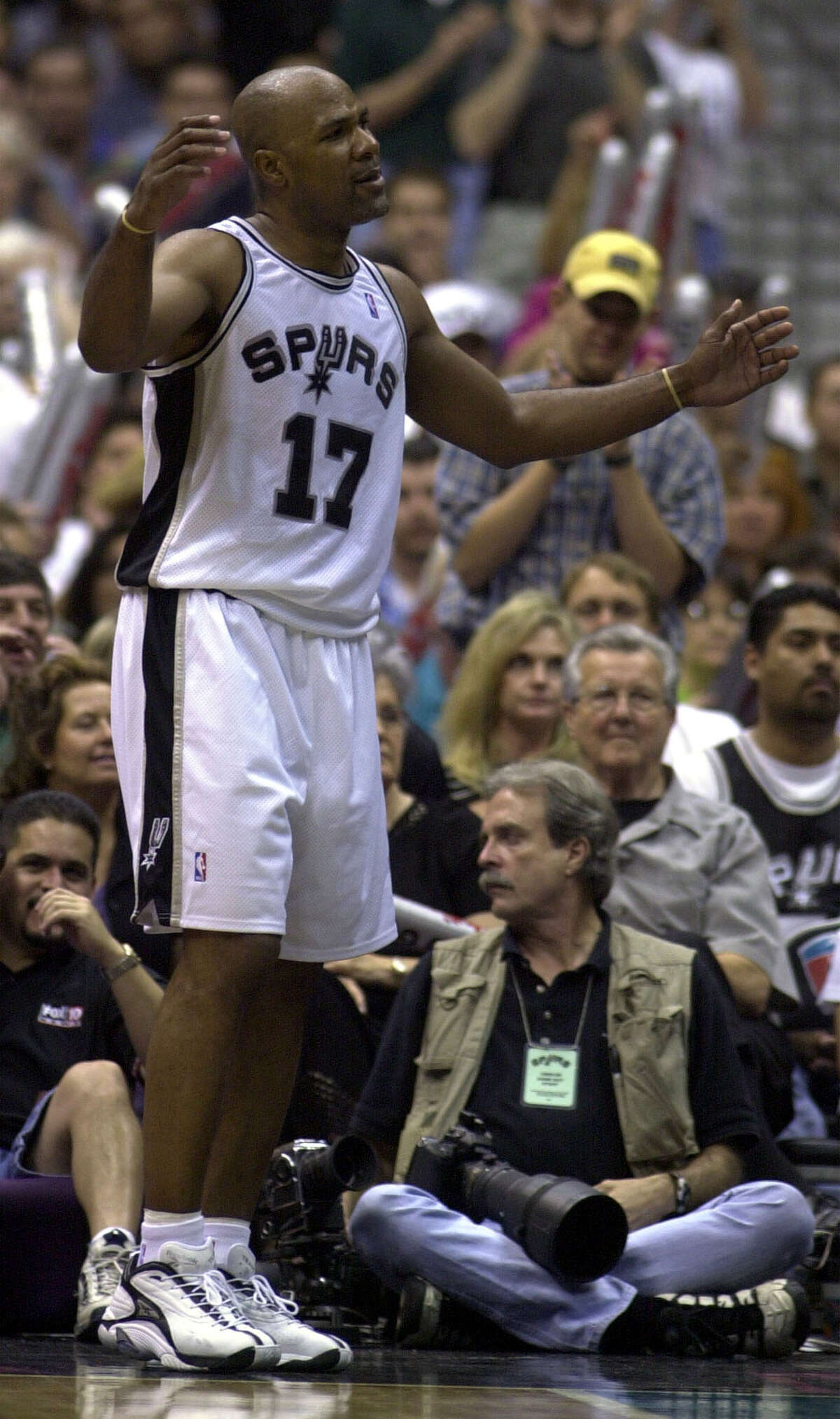 Offtopic conversation Mario Elie