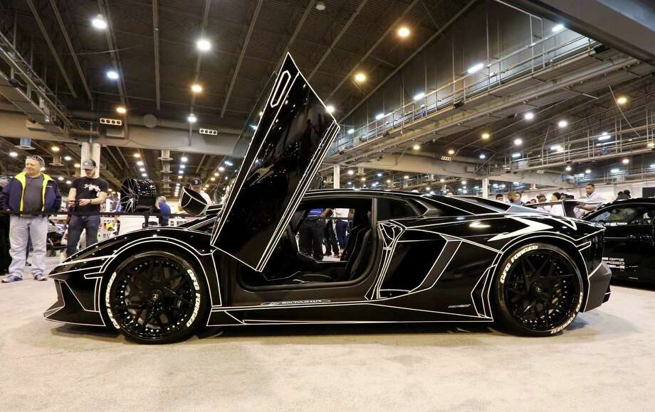 Celebrate 100th birthday with these vintage pictures of