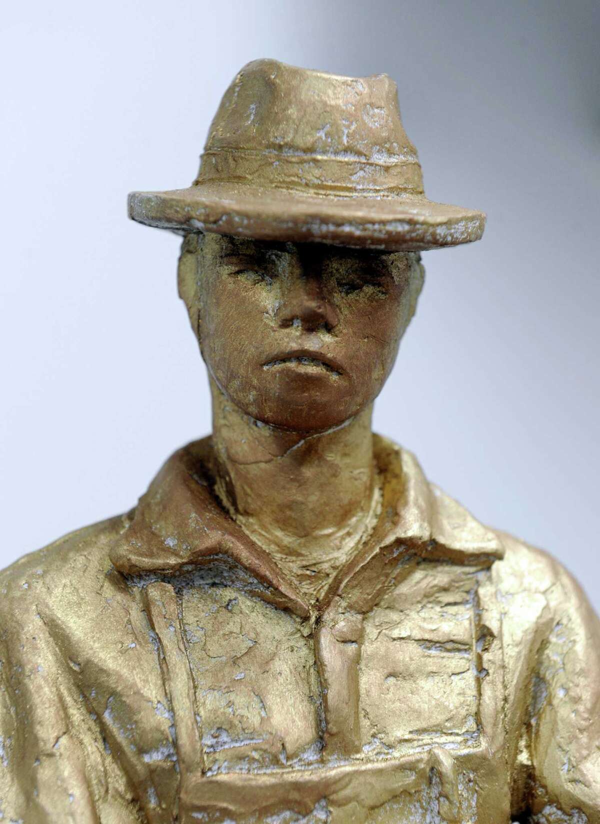 Monument will honor Hat City history