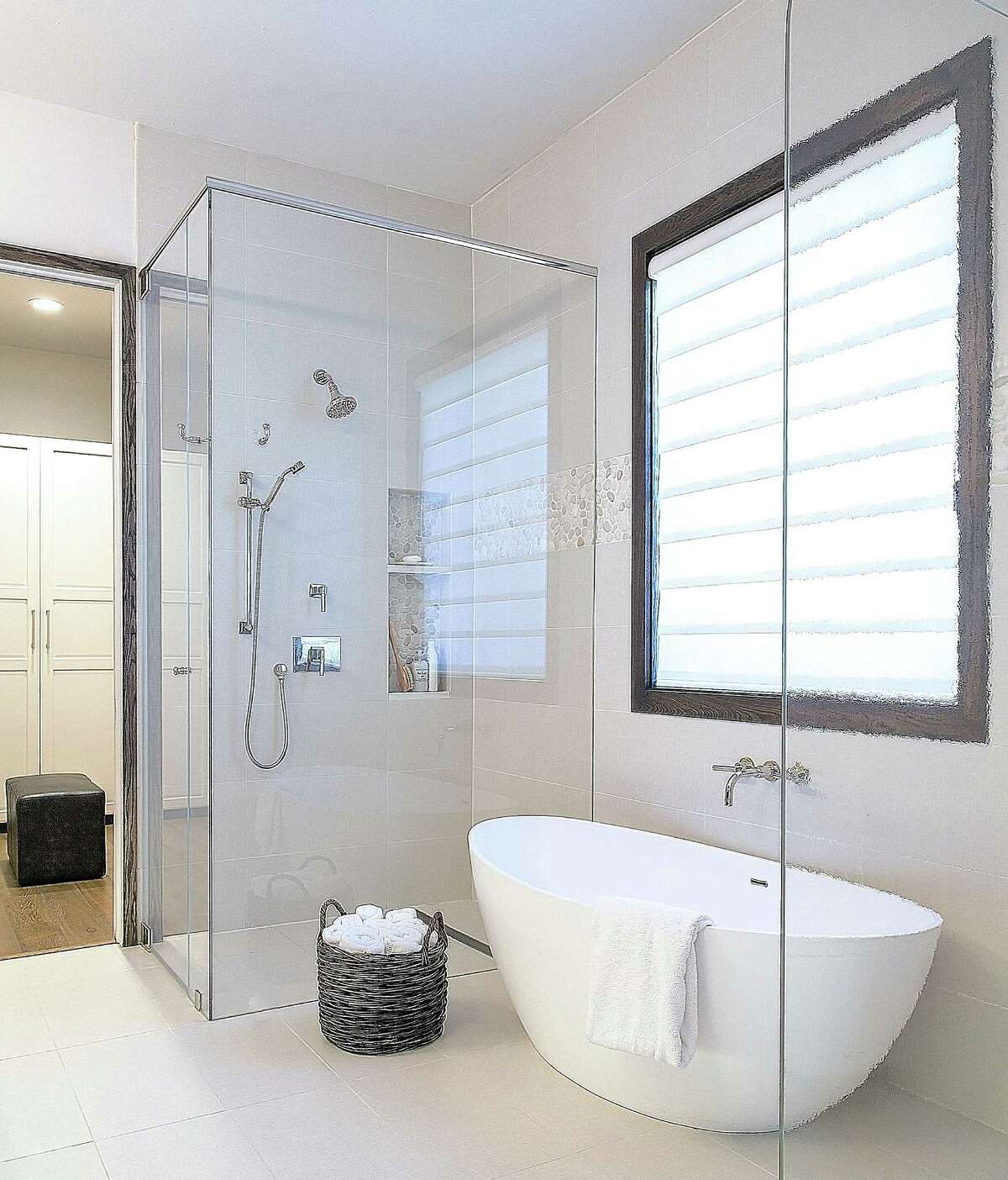 10 great bathroom remodels: no bath required