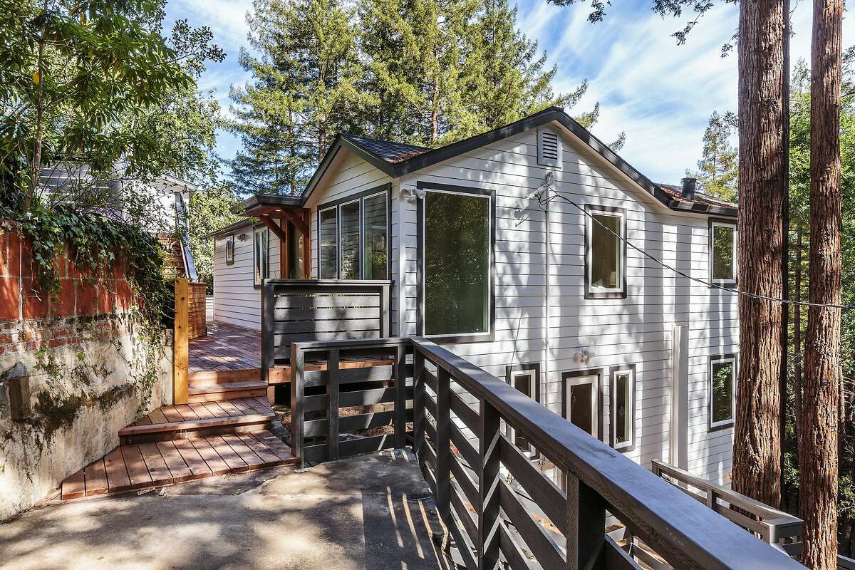 Outdoor spaces abound at Corte Madera contemporary