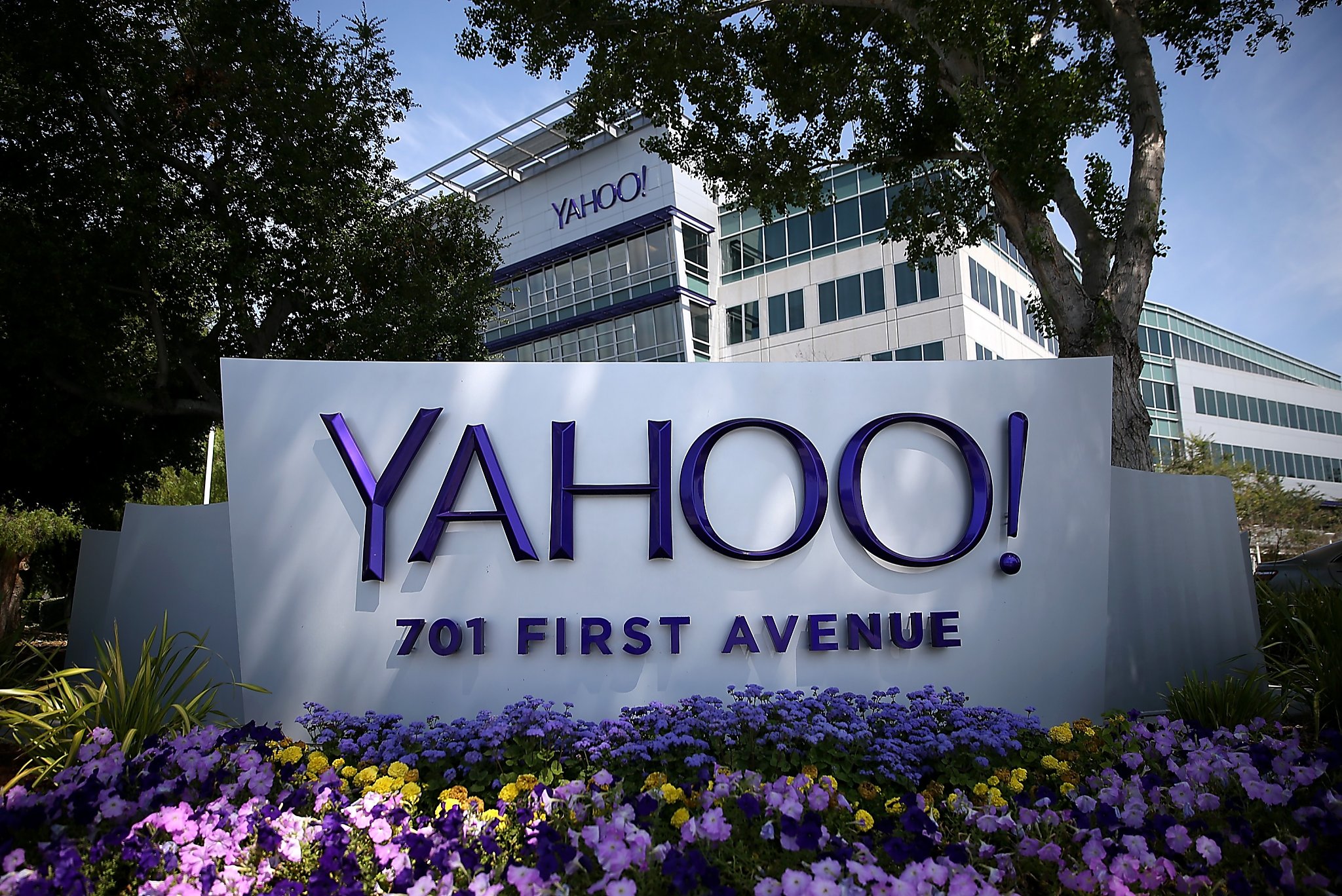 Yahoo Layoffs Have Begun, as Mayer Tries to Turn Around Her