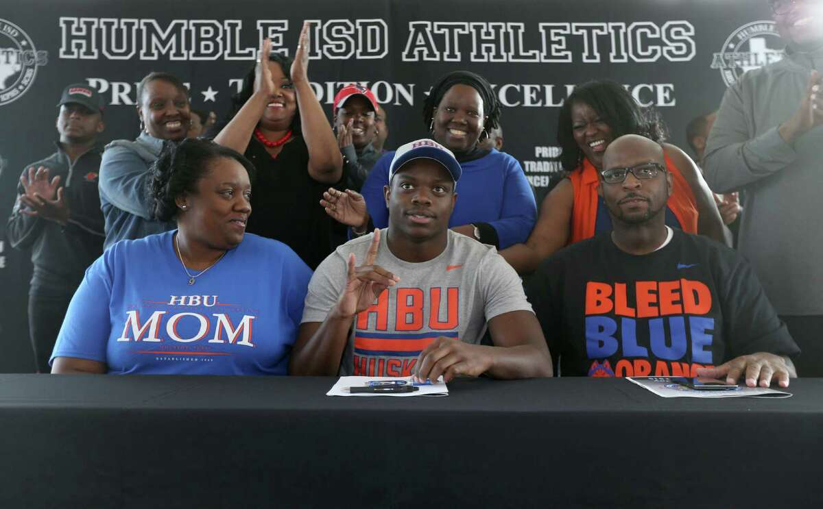Langston Tunson, of Humble High, is one of 12 signees for HBU on 2016 National Signing Day.