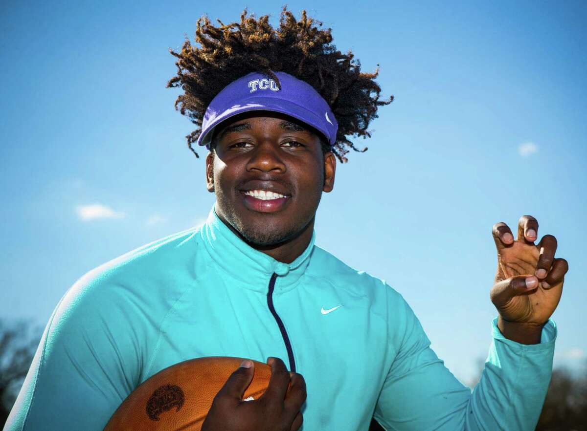 Isaiah Chambers, a defensive lineman at MacArthur High School, poses for a portrait on Tuesday, Jan. 19, 2016, in Houston.Chambers will be transferring from TCU to Houston.