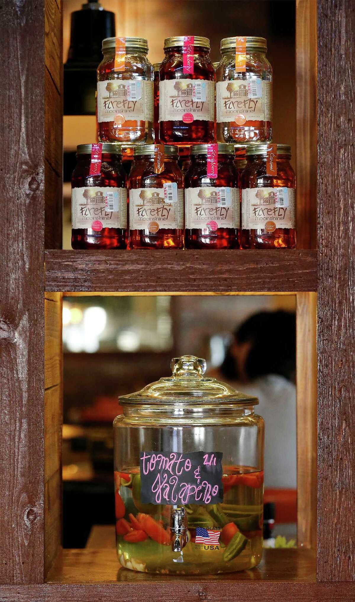 Restaurant review Mash’d brings moonshine, bar food, comfort classics