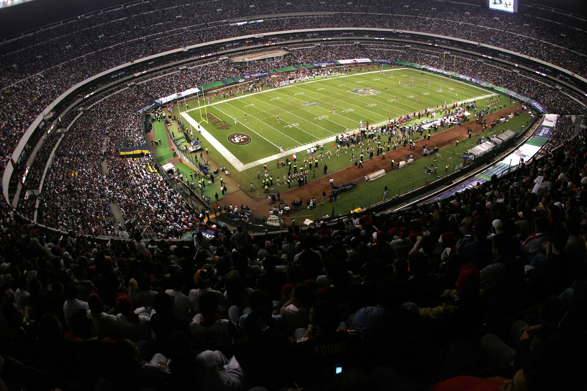 San Francisco 49ers defeat Arizona Cardinals in Mexico City at Aztec Stadium