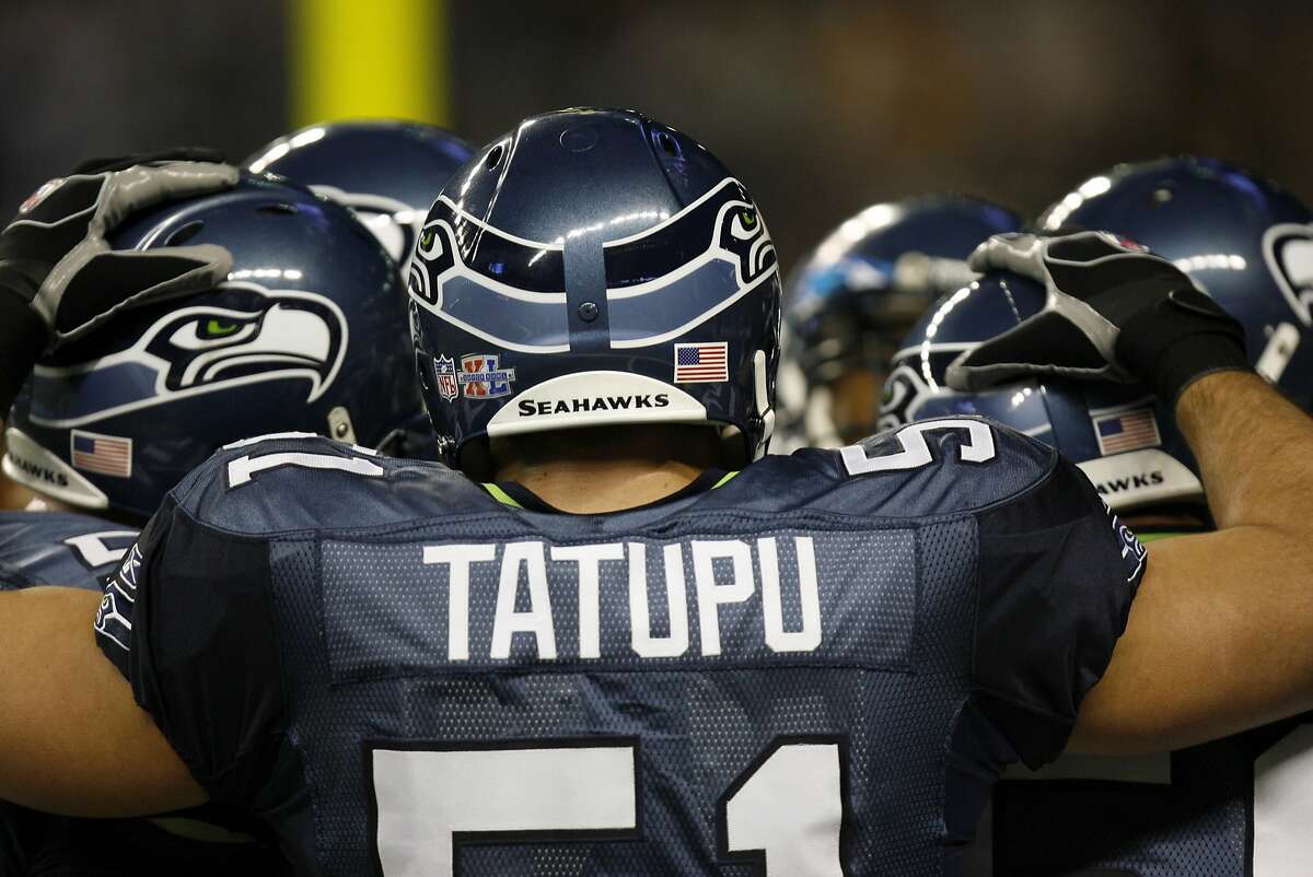 Former Seahawk Lofa Tatupu advocates for CBD after retirement