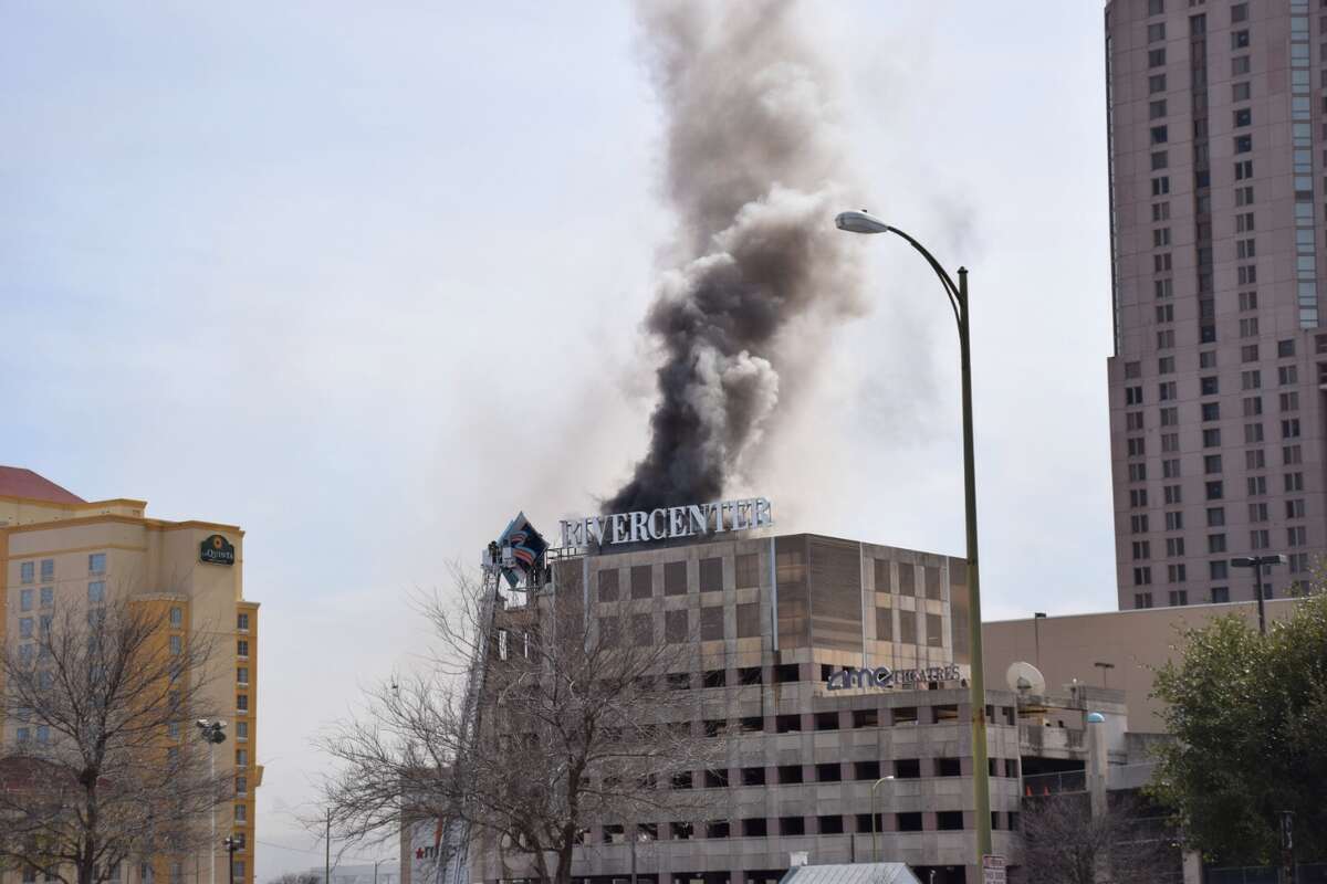 San Antonio fire crews respond to fire at parking garage of Shops at