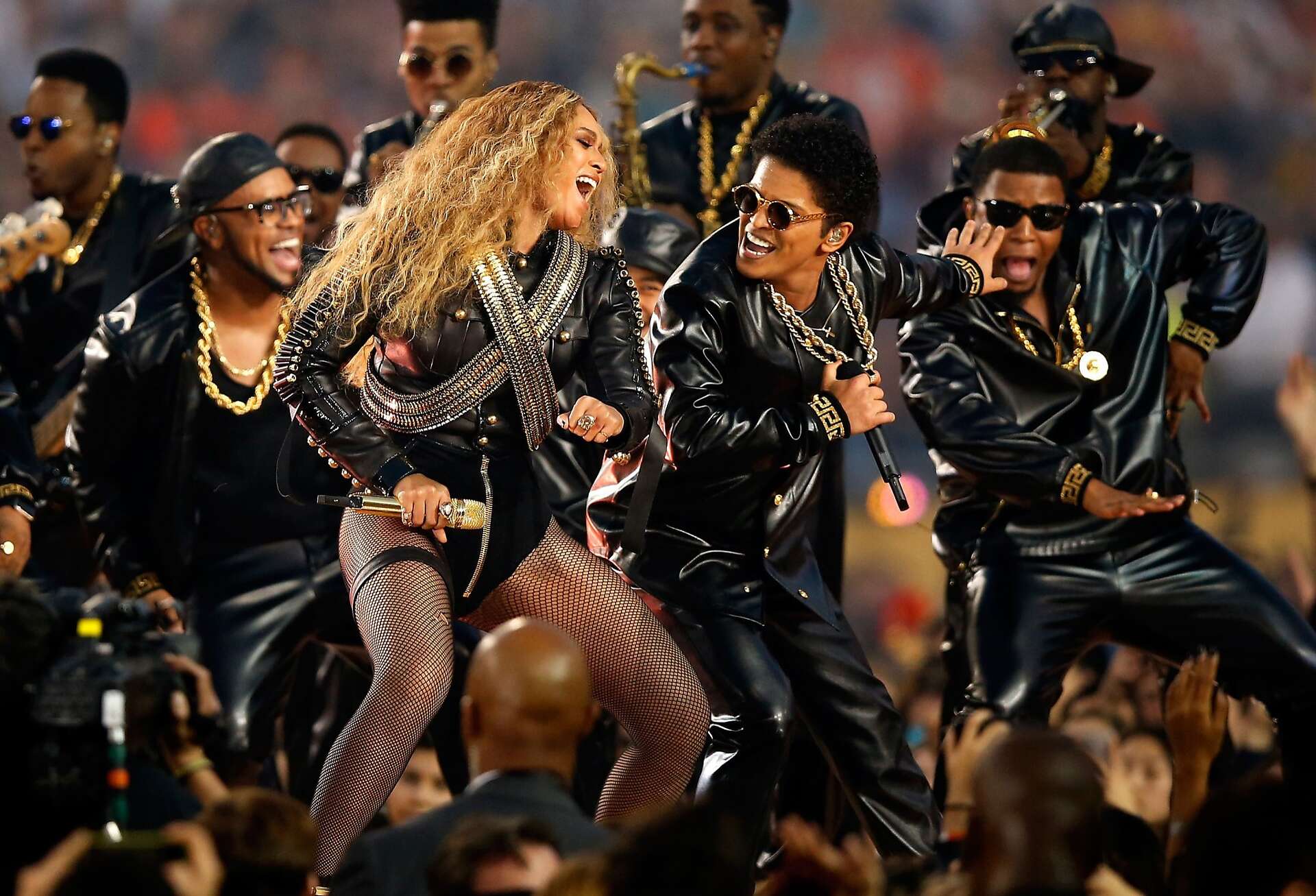 Scorned Beyoncé brings urgency, anger to Levi’s Stadium