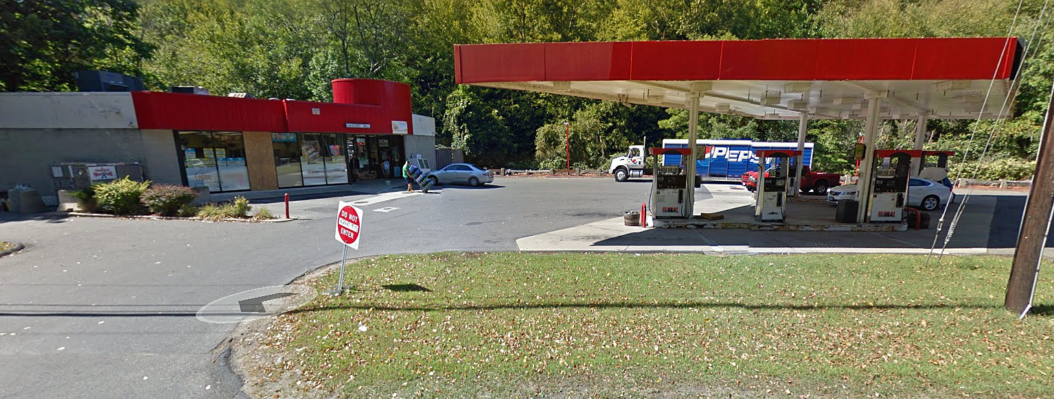 Armed, masked man robs Oxford gas station