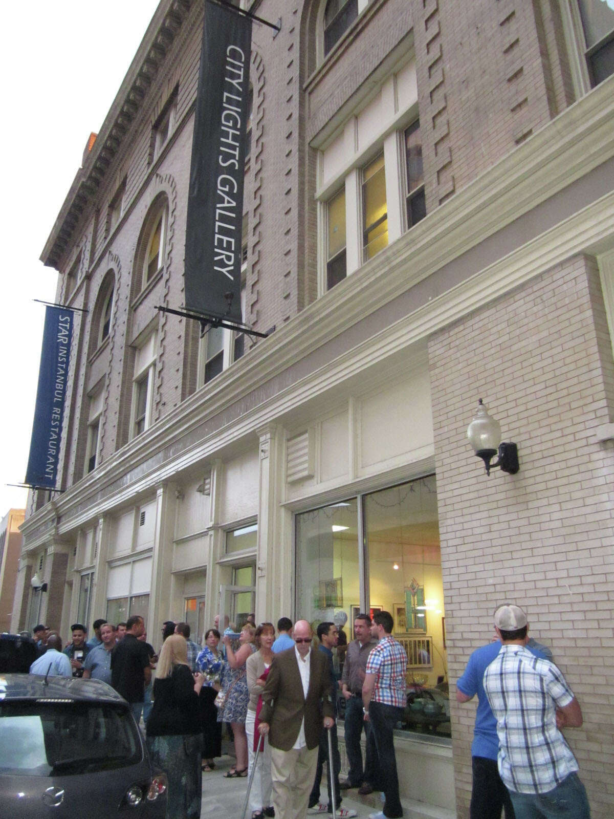 City Lights art gallery to move